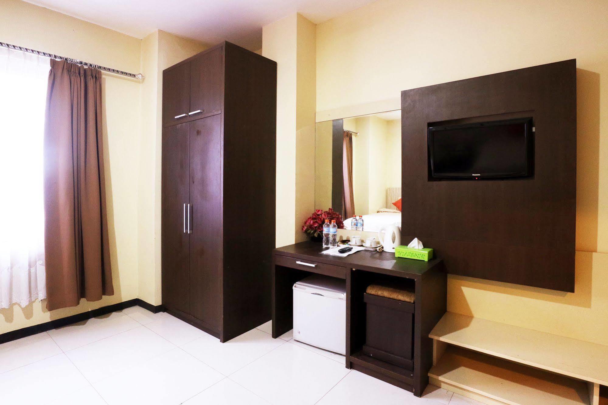 Agraha Andalas Hotel Makasar Exteriér fotografie