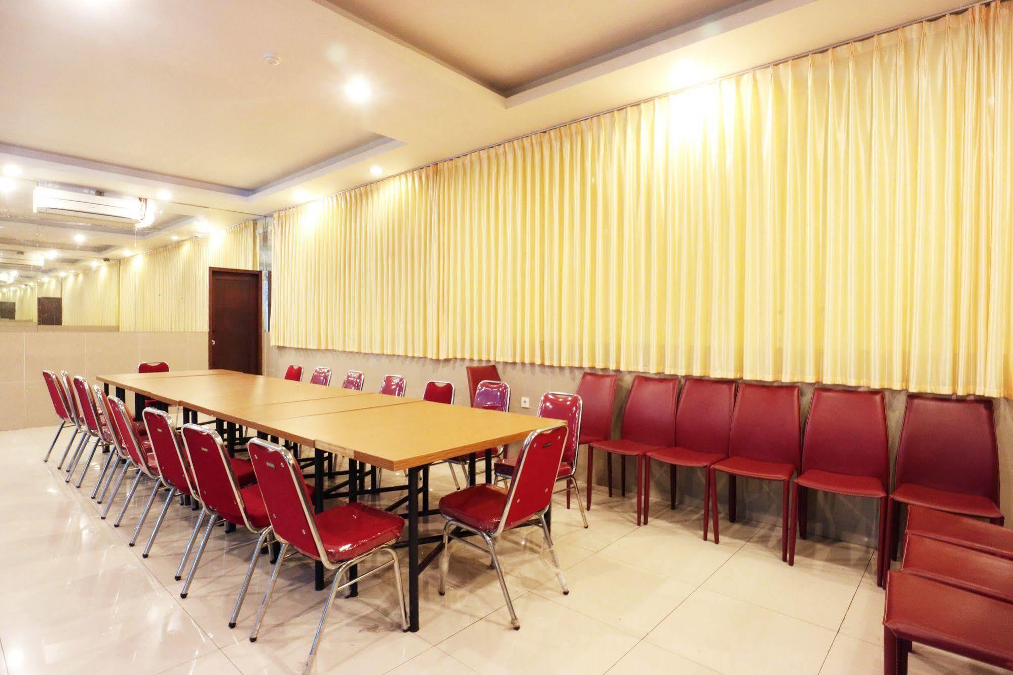 Agraha Andalas Hotel Makasar Exteriér fotografie